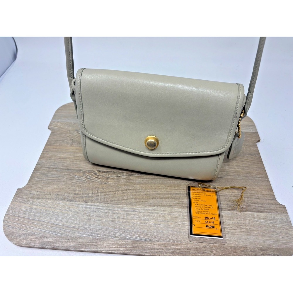 Vintage Coach Leather Crossbody Shoulder Bag Made in Italy Style 602-10